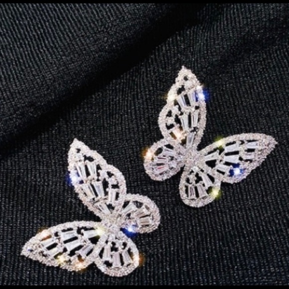 925 Silver Butterfly Earrings - Picture 2 of 4